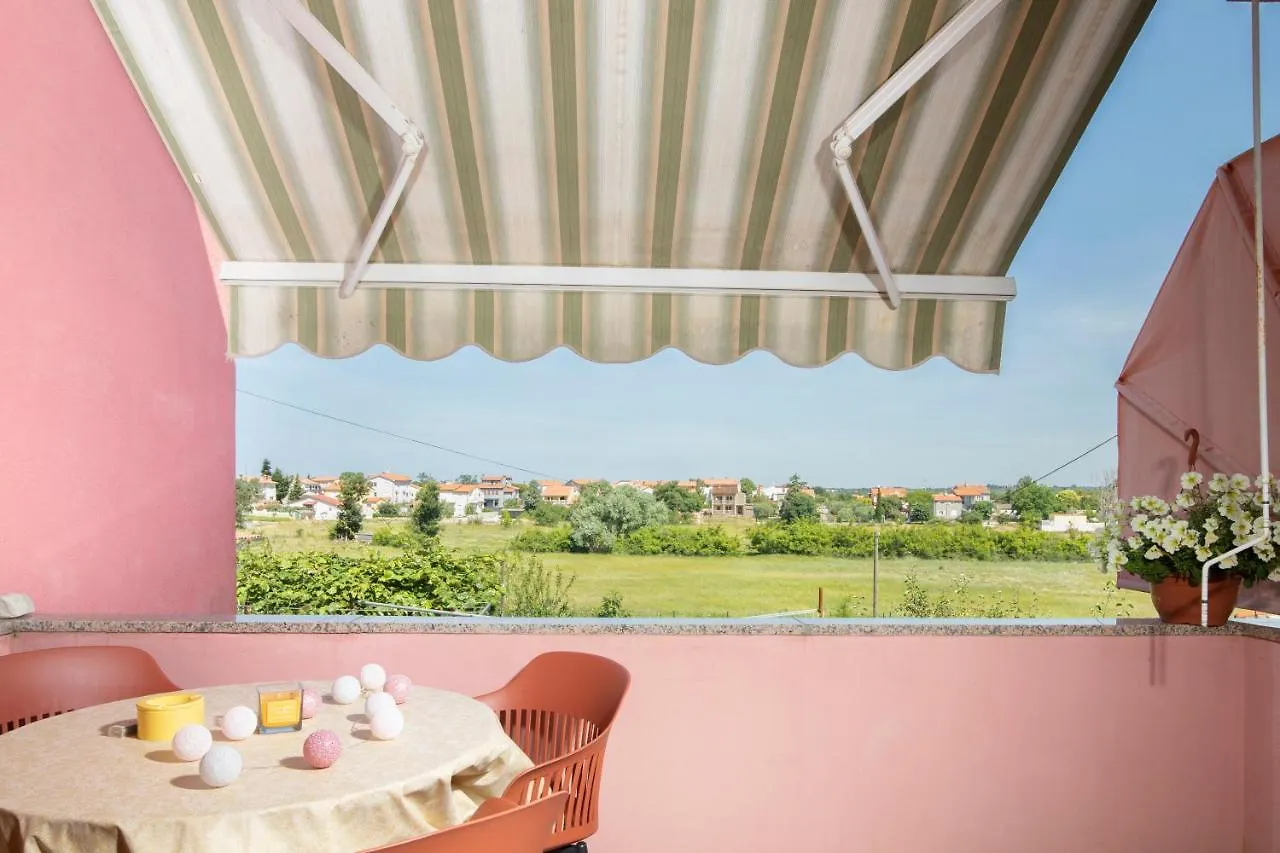 Sunny Apartment Valbandon Fažana