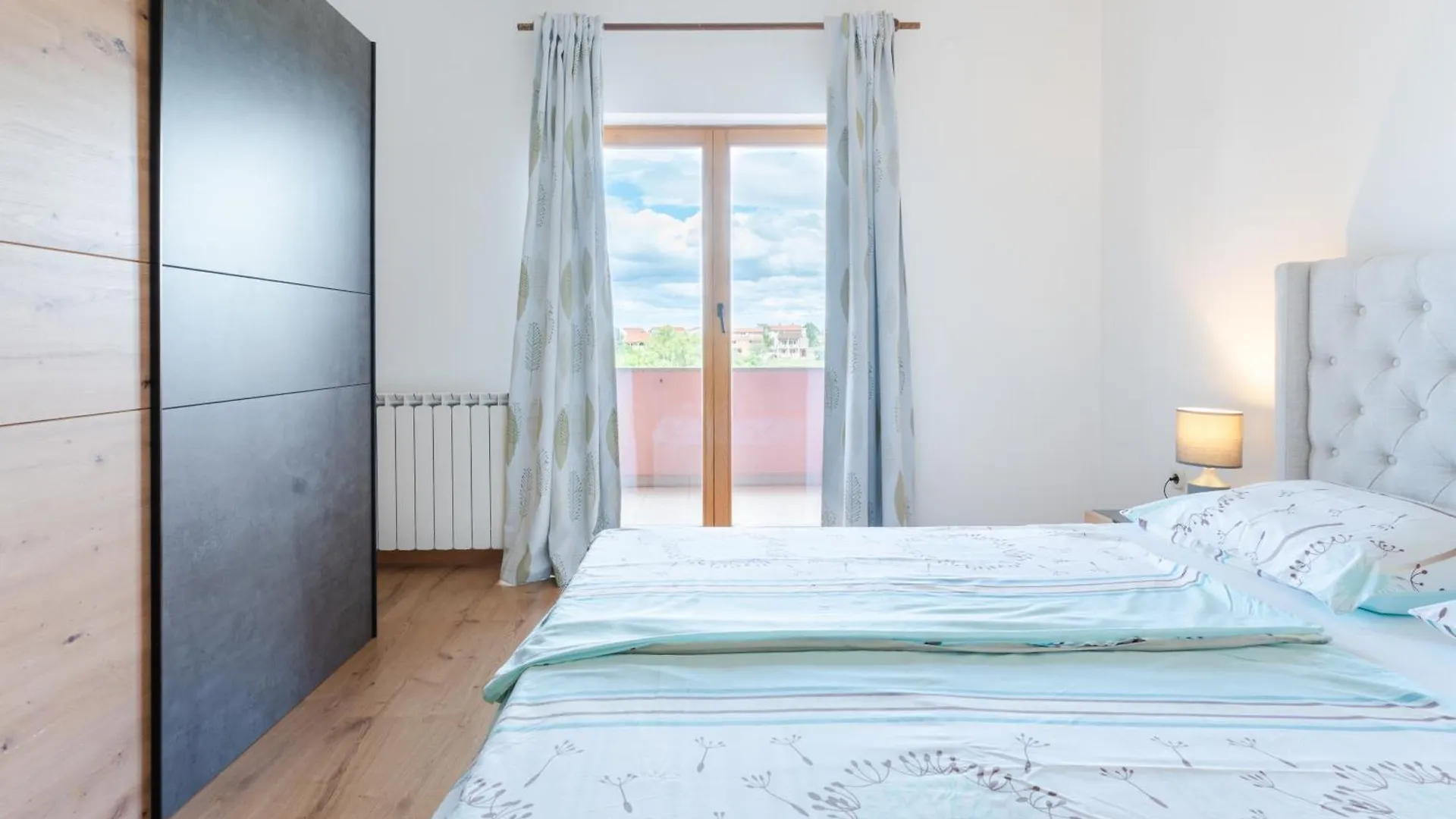 Sunny Apartment Valbandon Fažana Croazia