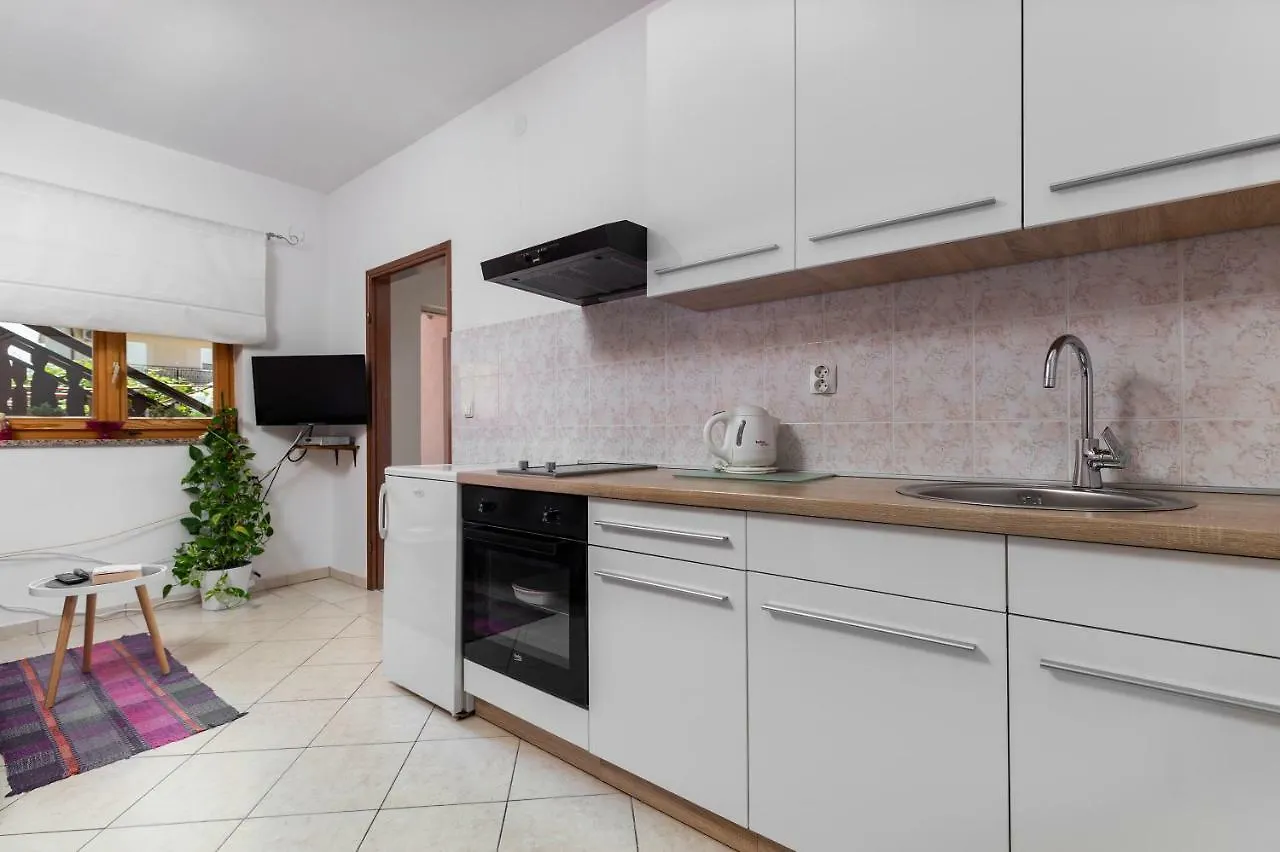 Sunny Apartment Valbandon Fažana Croacia