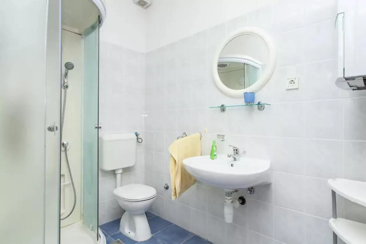 Sunny Apartment Valbandon Fažana