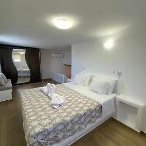 Alamana's House - Ideal For Couples Ano Mera