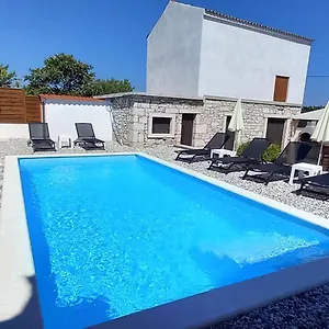 Ferienhaus Latin, Peruški
