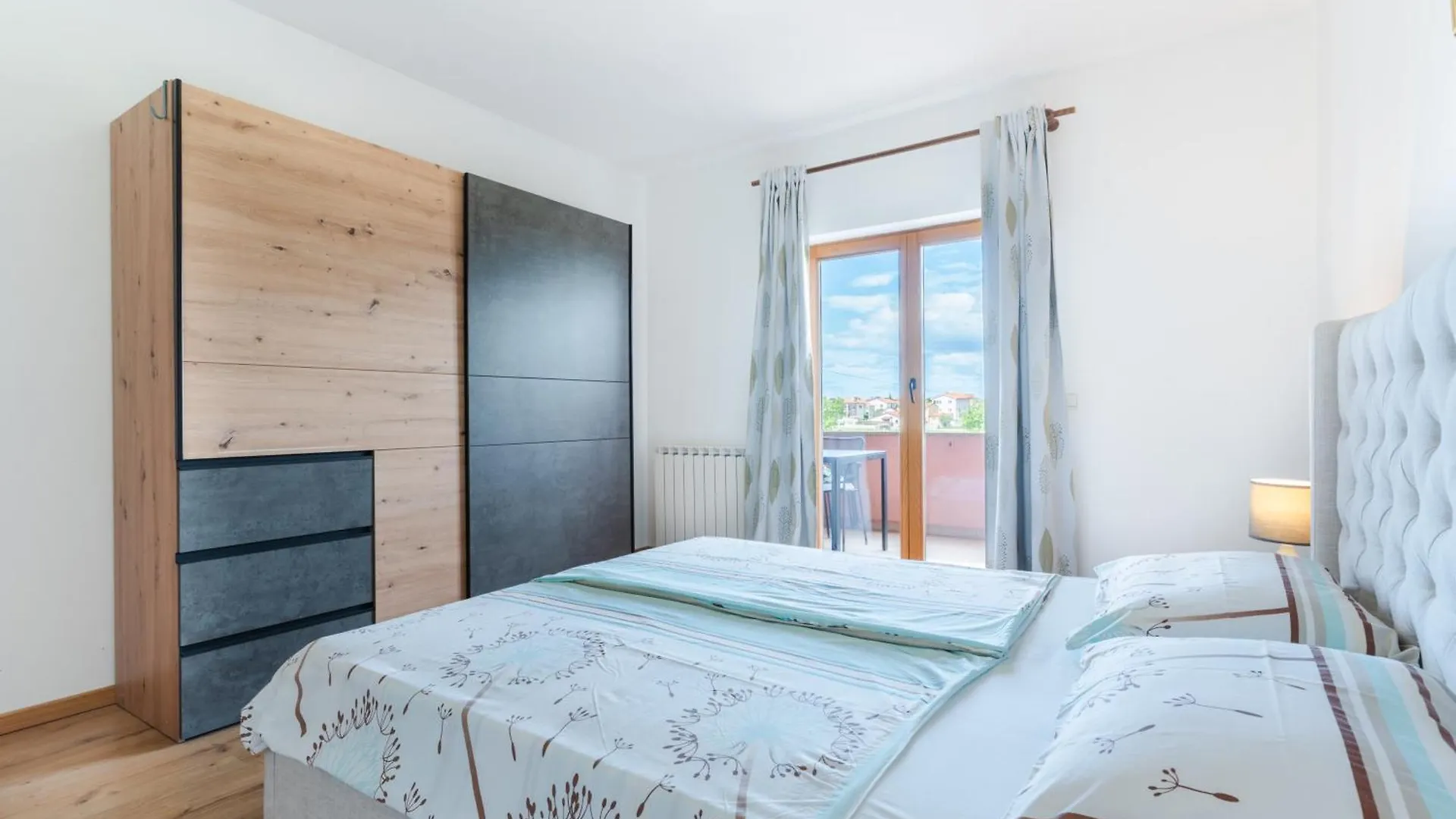 Sunny Apartment Valbandon Fažana
